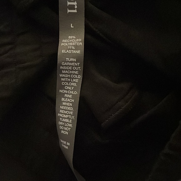 Vuori Women’s Wideleg Essential Pants Black Heather NWT - Picture 5 of 5